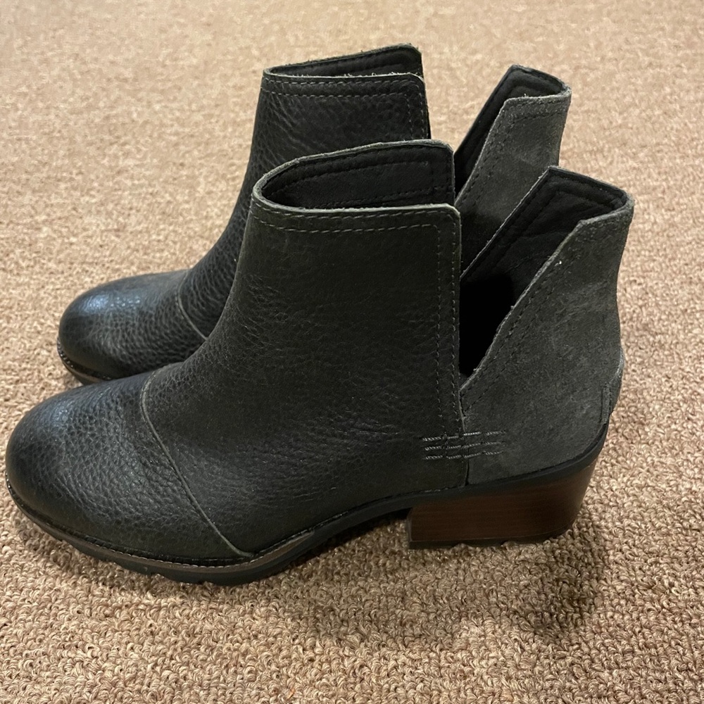 Sorel Dark Grey Booties